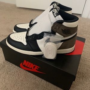 Jordan 1 OG Mocha/Black size9.5